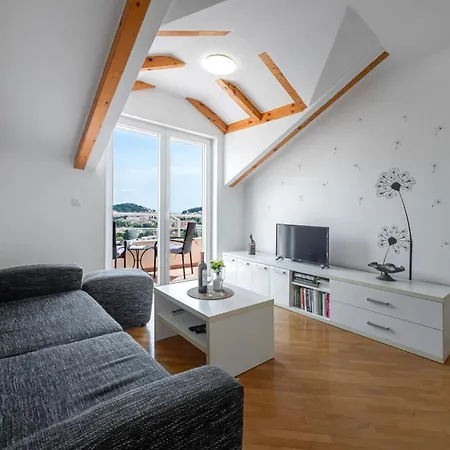 Appartement Mirna