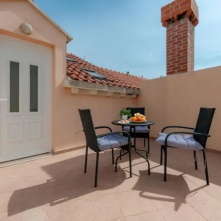 Appartement Mirna *